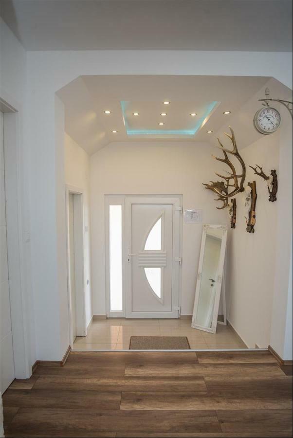 Apartman Hubertus 5* Vagovina Экстерьер фото